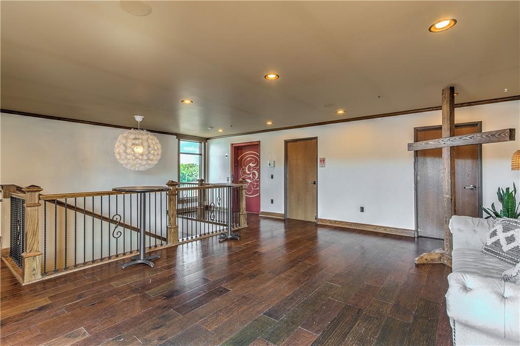 308 Se Douglas Street Property Photo 46