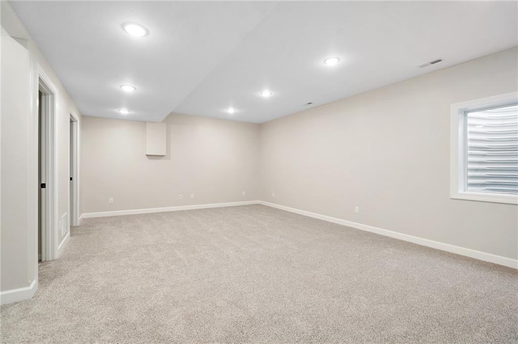 1227 Alexander Court Property Photo 25