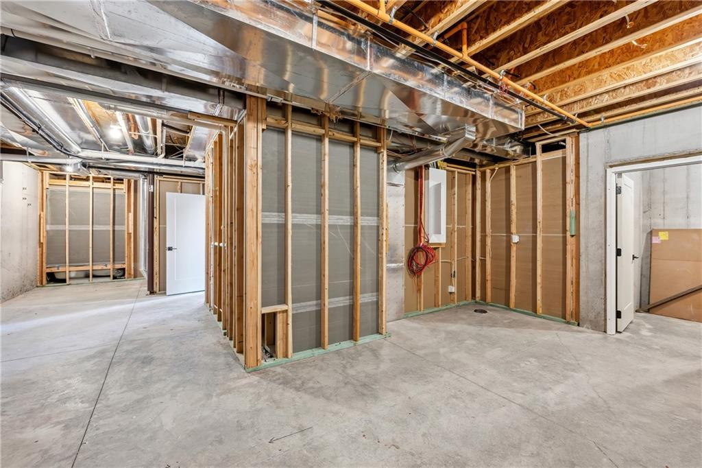 13709 Pembroke Lane Property Photo 37