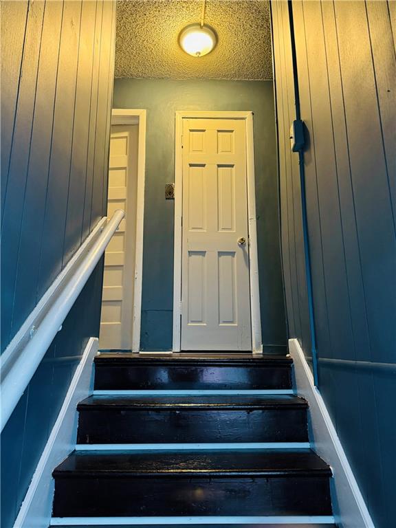 401 N Hardesty Avenue Property Photo 6