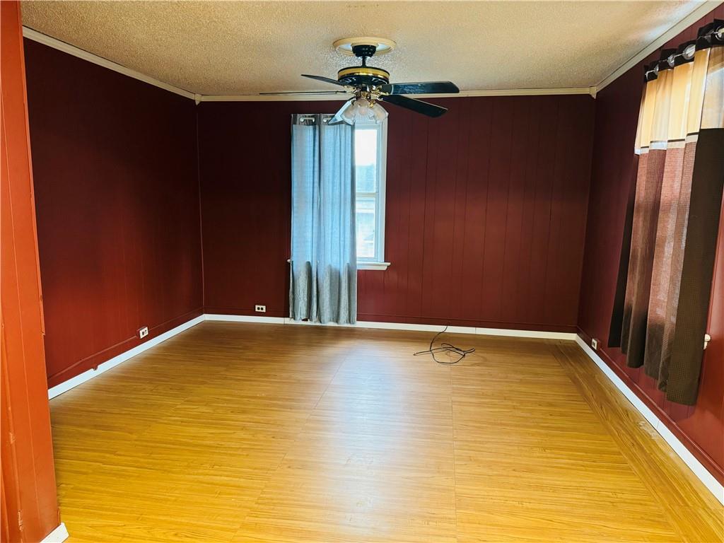 401 N Hardesty Avenue Property Photo 7