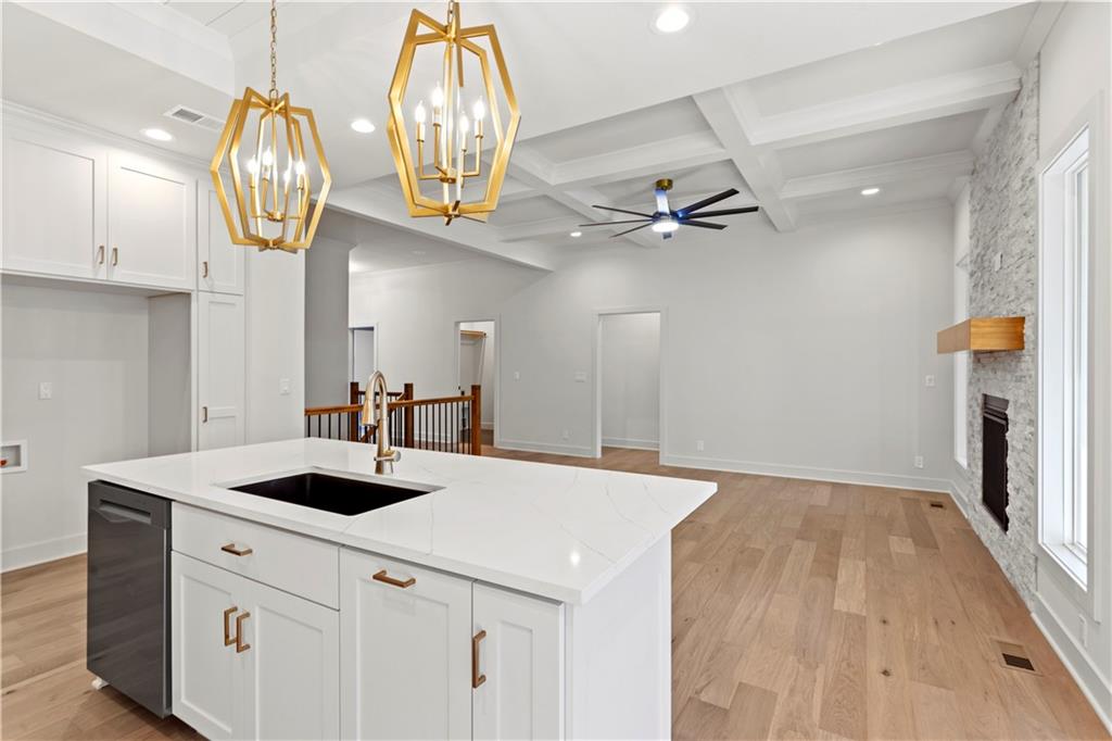 932 E 121st Place Property Photo 10