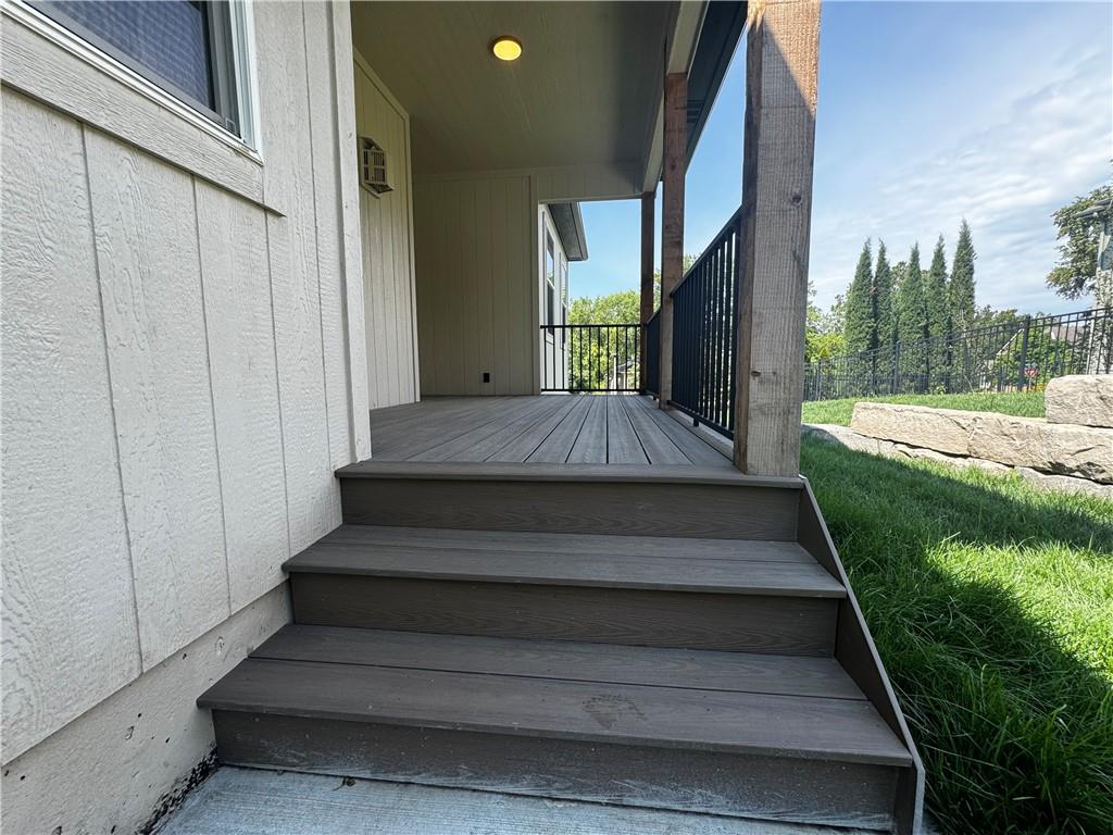 932 E 121st Place Property Photo 38
