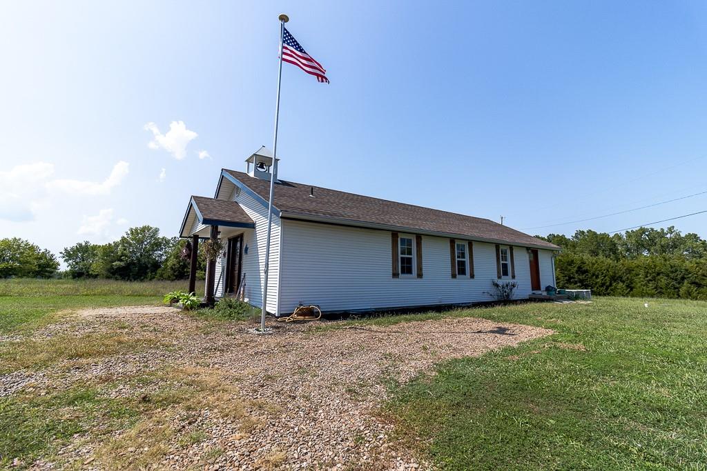589 Nw 500th Road Property Photo 1