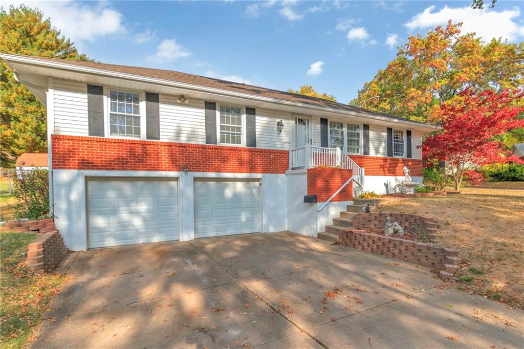 3716 S Adams Avenue Property Photo 1