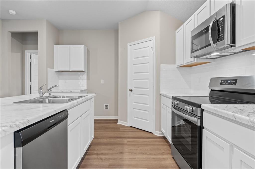 20236 W 194th Street Property Photo 11
