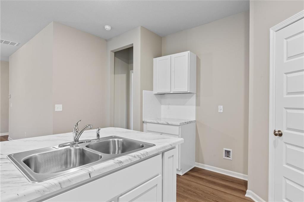 20236 W 194th Street Property Photo 16