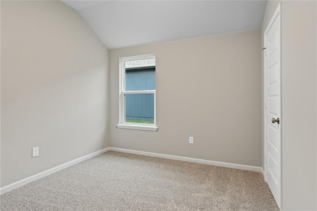 20236 W 194th Street Property Photo 29