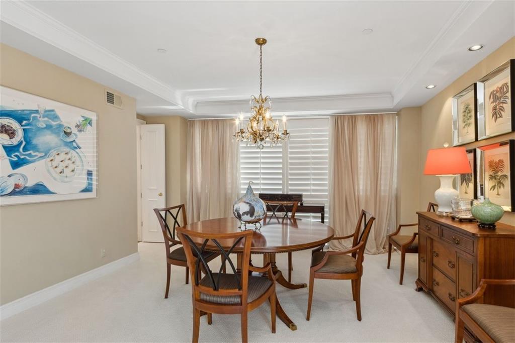 433 Ward Parkway Property Photo 9