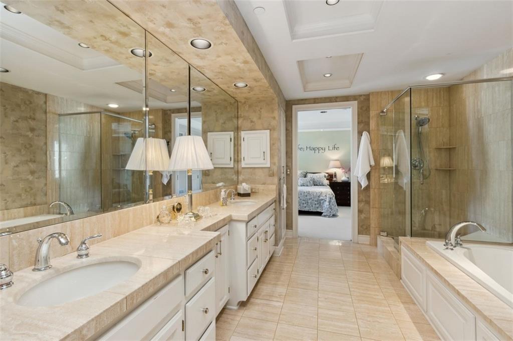 433 Ward Parkway Property Photo 18