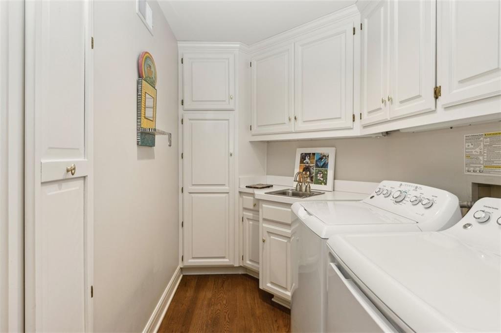 433 Ward Parkway Property Photo 23