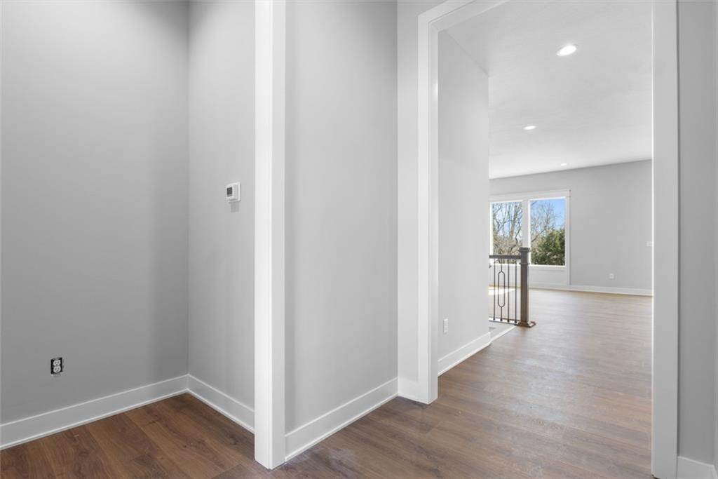 1145 Sw Whitby Drive Property Photo 3
