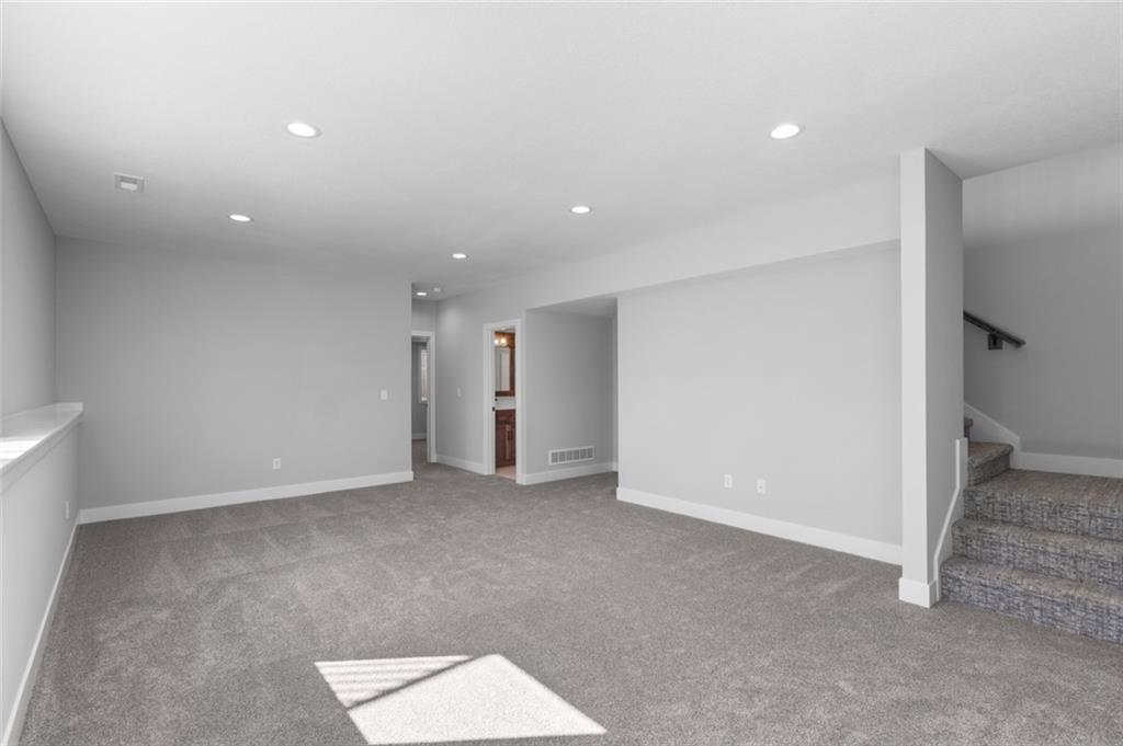 1145 Sw Whitby Drive Property Photo 18