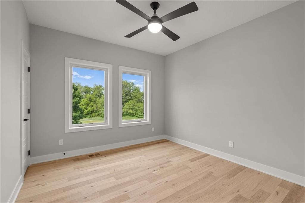 8732 N Lewis Avenue Property Photo 23