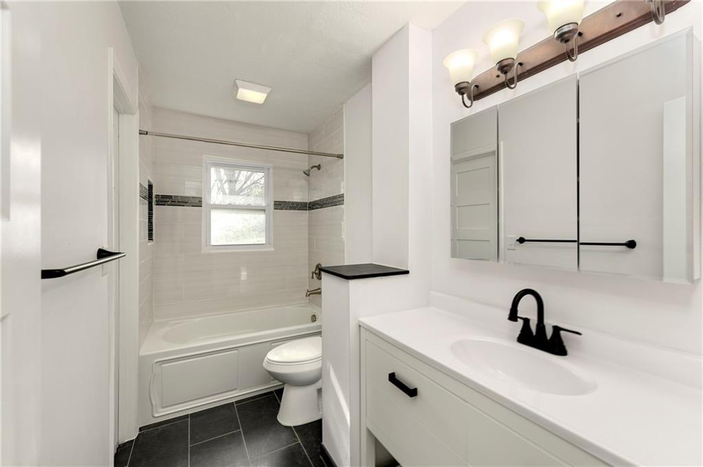 112 Sw Gladstone Drive Property Photo 12