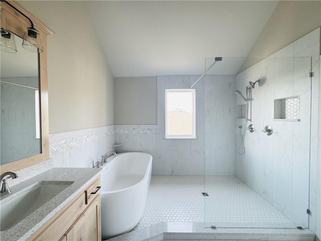 18000 N Peach Blossom Drive Property Photo 14