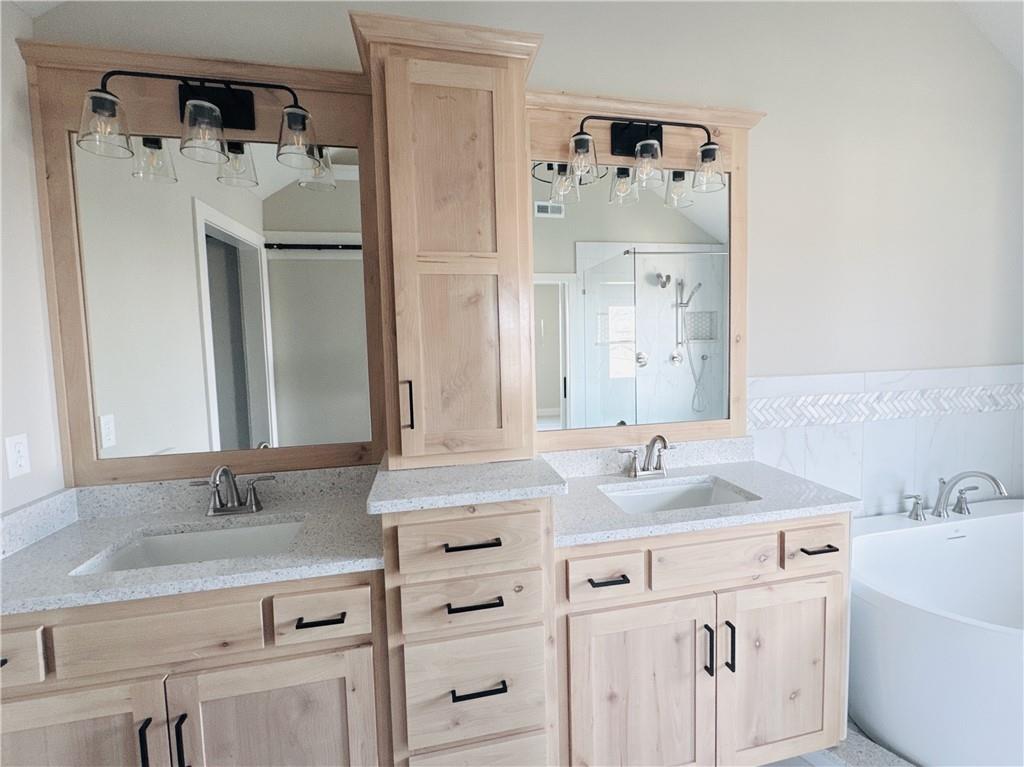 18000 N Peach Blossom Drive Property Photo 15