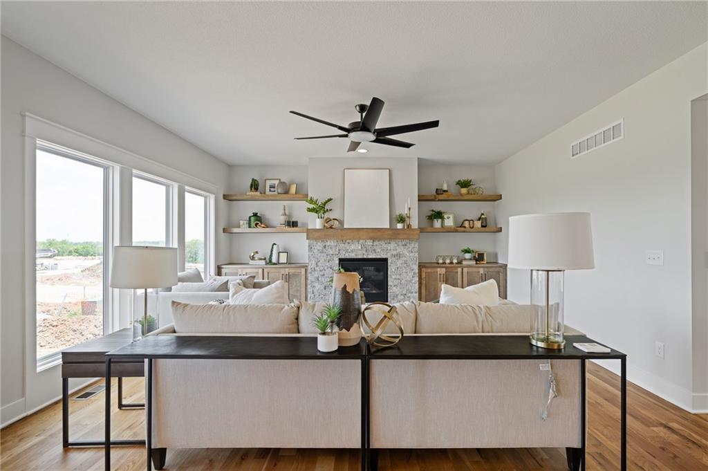 25010 W 142nd Street Property Photo 12