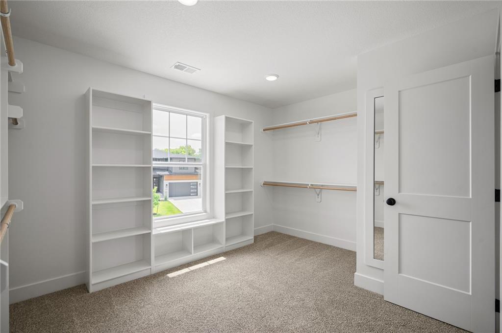 25010 W 142nd Street Property Photo 32