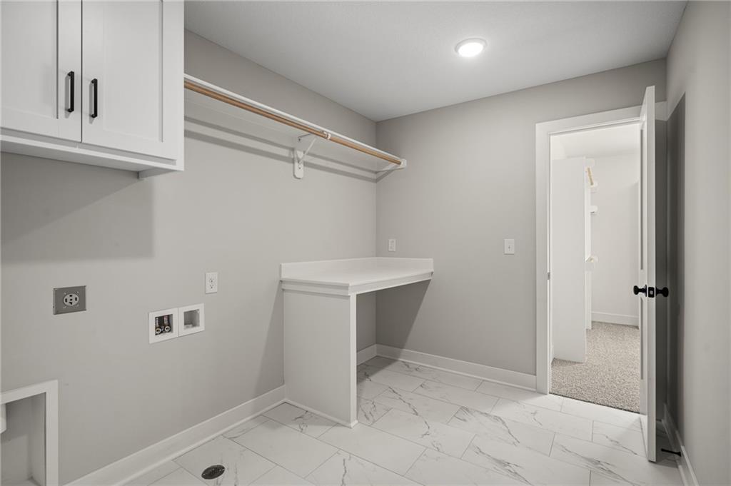 25010 W 142nd Street Property Photo 33