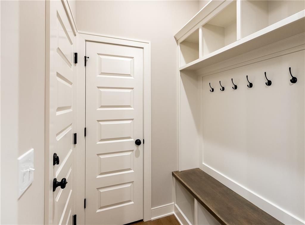 18452 Pawnee Lane Property Photo 11