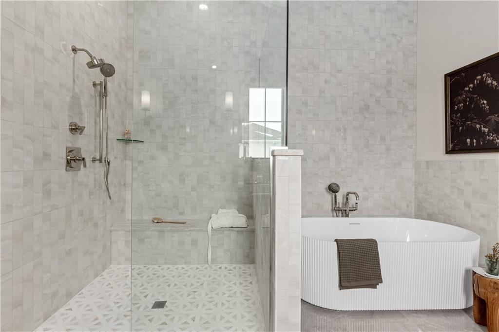 21396 W 93rd Court Property Photo 31