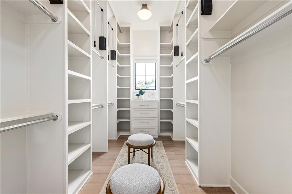 21396 W 93rd Court Property Photo 32