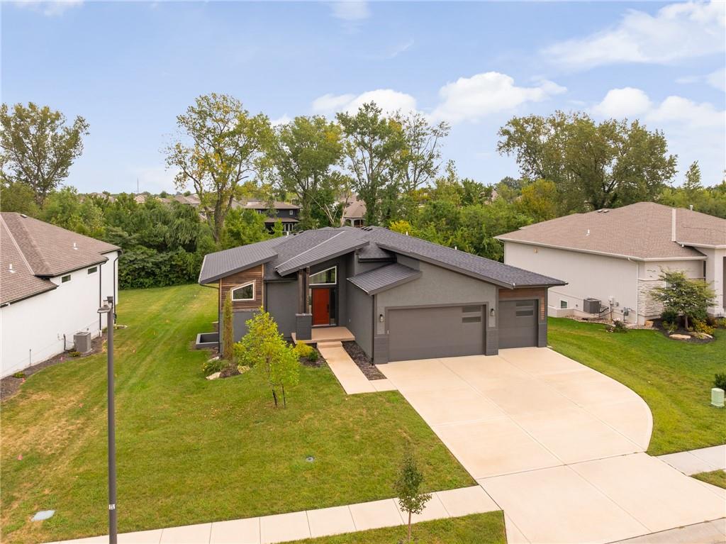 8973 Shady Bend Road Property Photo 2