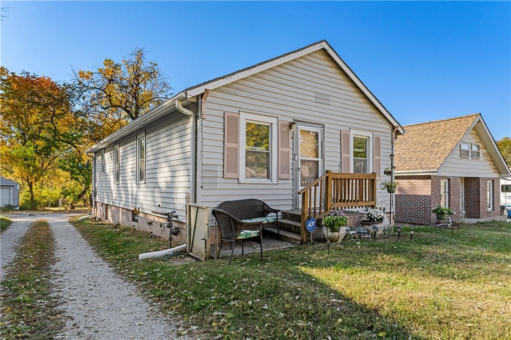 1218 S Cunningham Avenue Property Photo