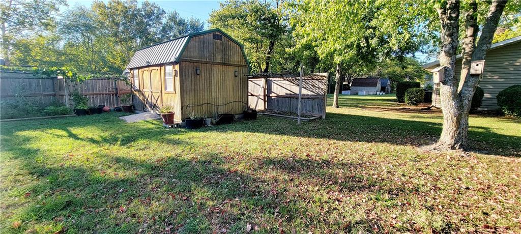 1516 E Lincoln Street Property Photo 32