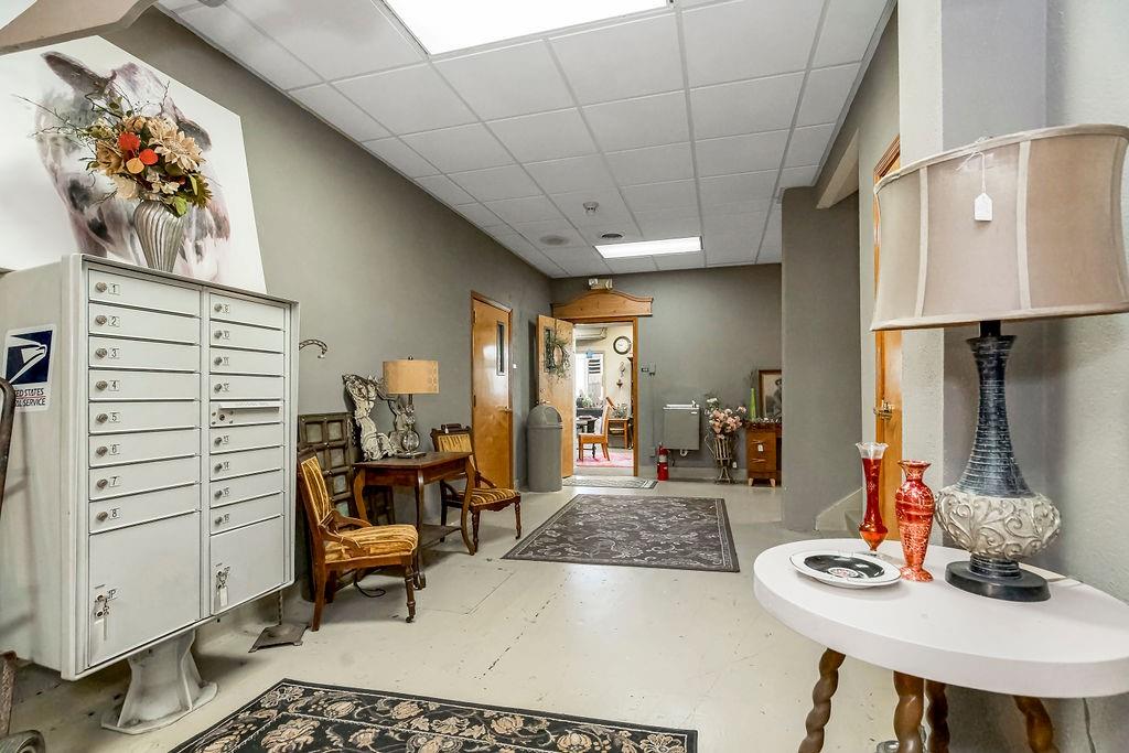 5 S Peoria Street Property Photo 19