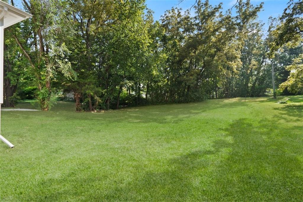 418 N Taylor Street Property Photo 8