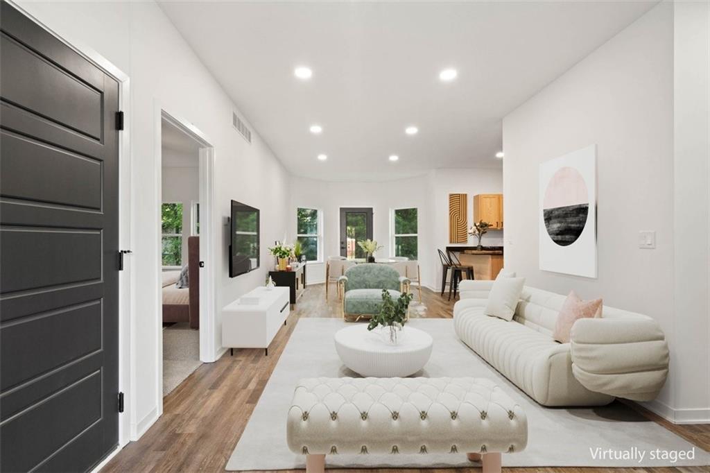 418 N Taylor Street Property Photo 14