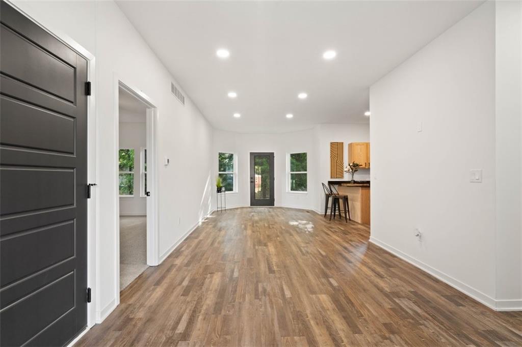 418 N Taylor Street Property Photo 15