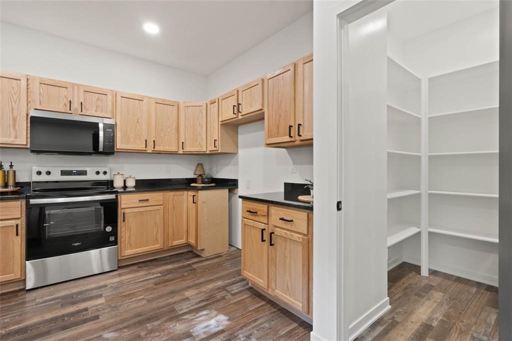 418 N Taylor Street Property Photo 21