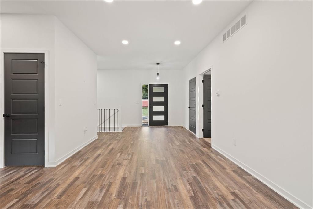 418 N Taylor Street Property Photo 23