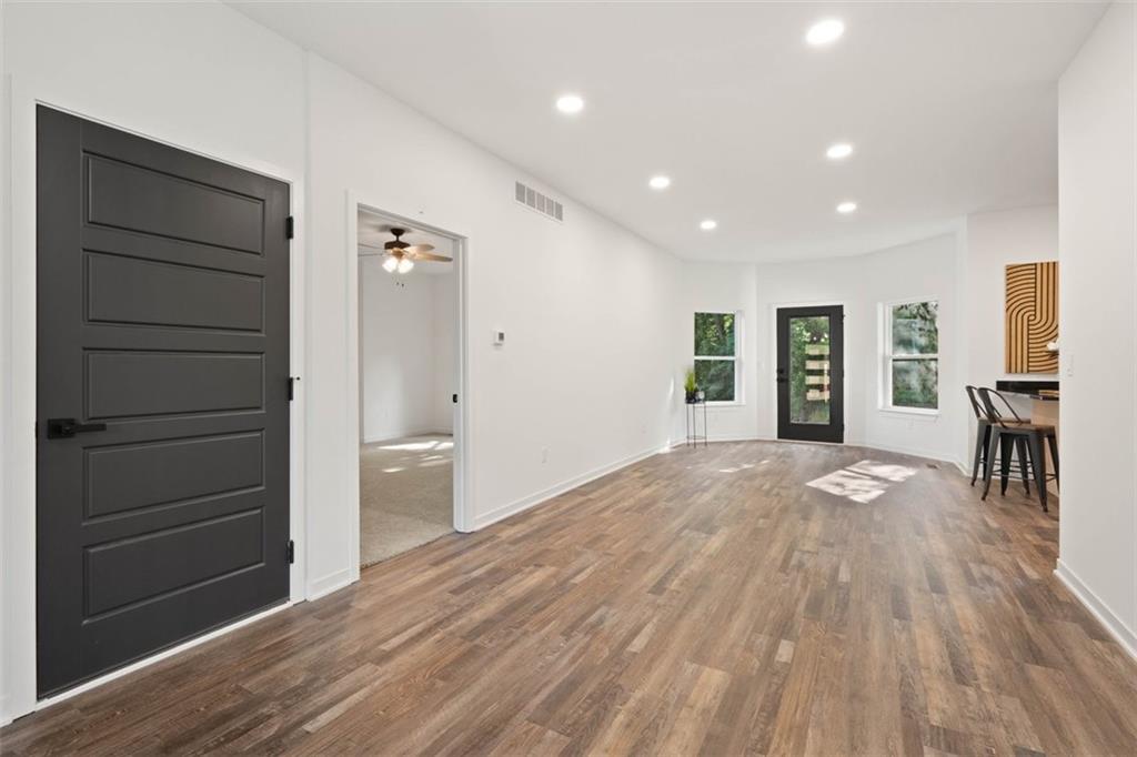 418 N Taylor Street Property Photo 25