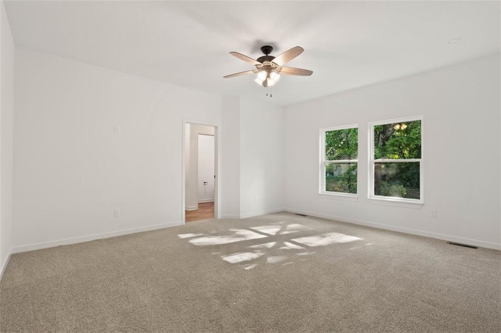 418 N Taylor Street Property Photo 28