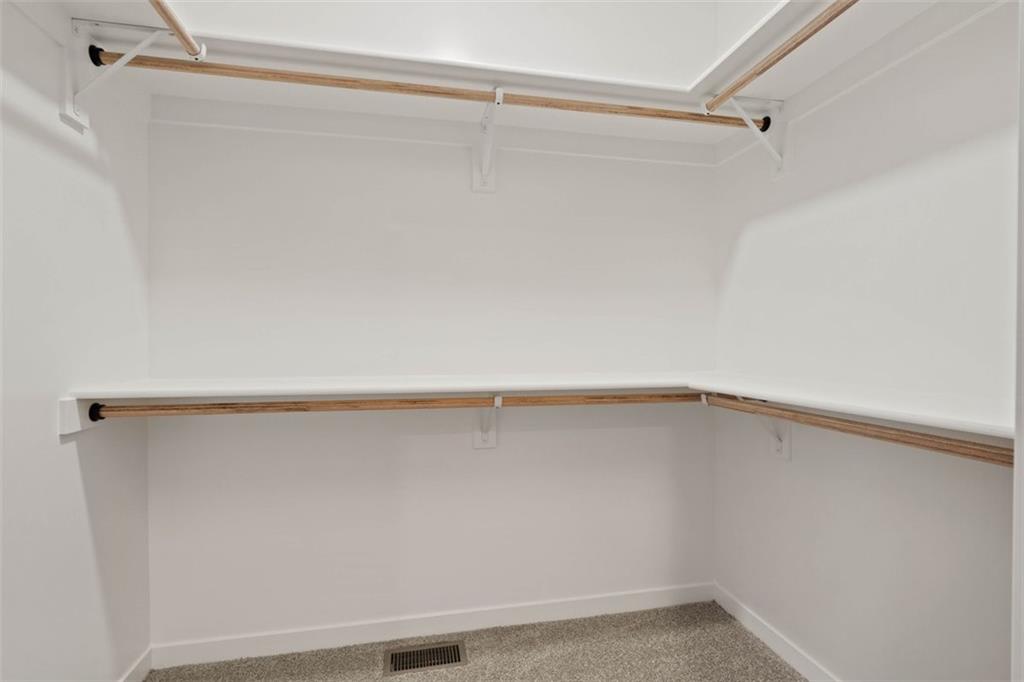 418 N Taylor Street Property Photo 32