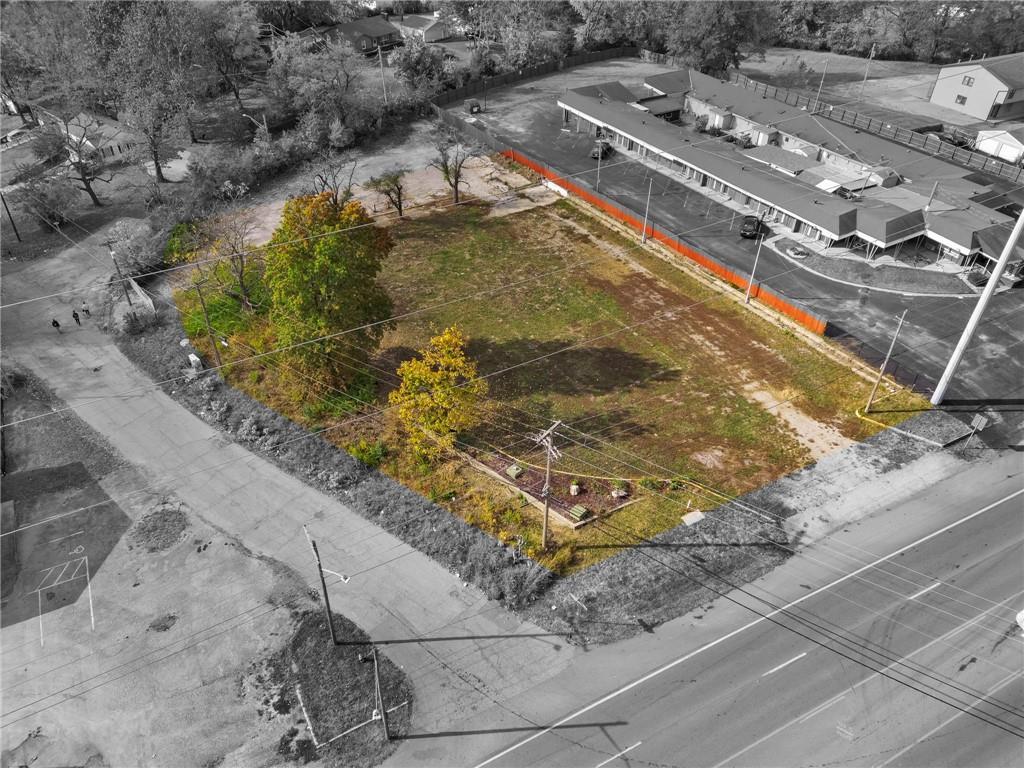 10305 E Us 40 Highway Property Photo 11