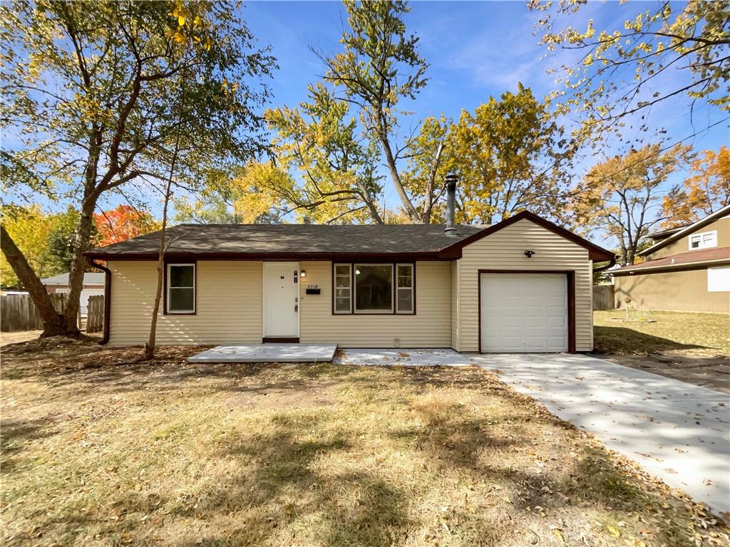 8210 Laurel Avenue Property Photo 1