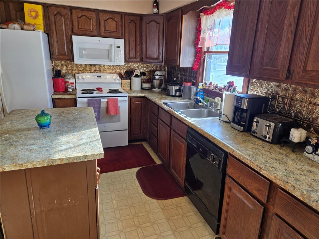 35333 W 287th Street Property Photo 11