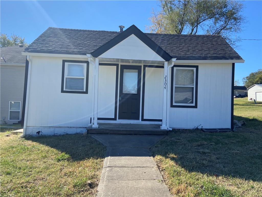 2304 Walnut Street Property Photo 1