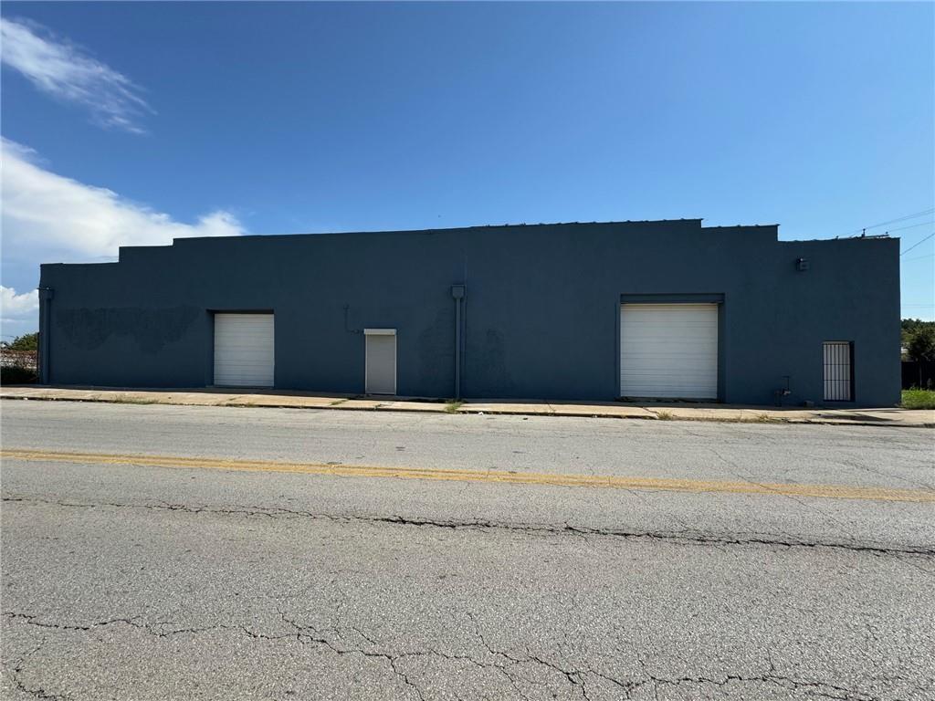 2125 Indiana Avenue Property Photo 1