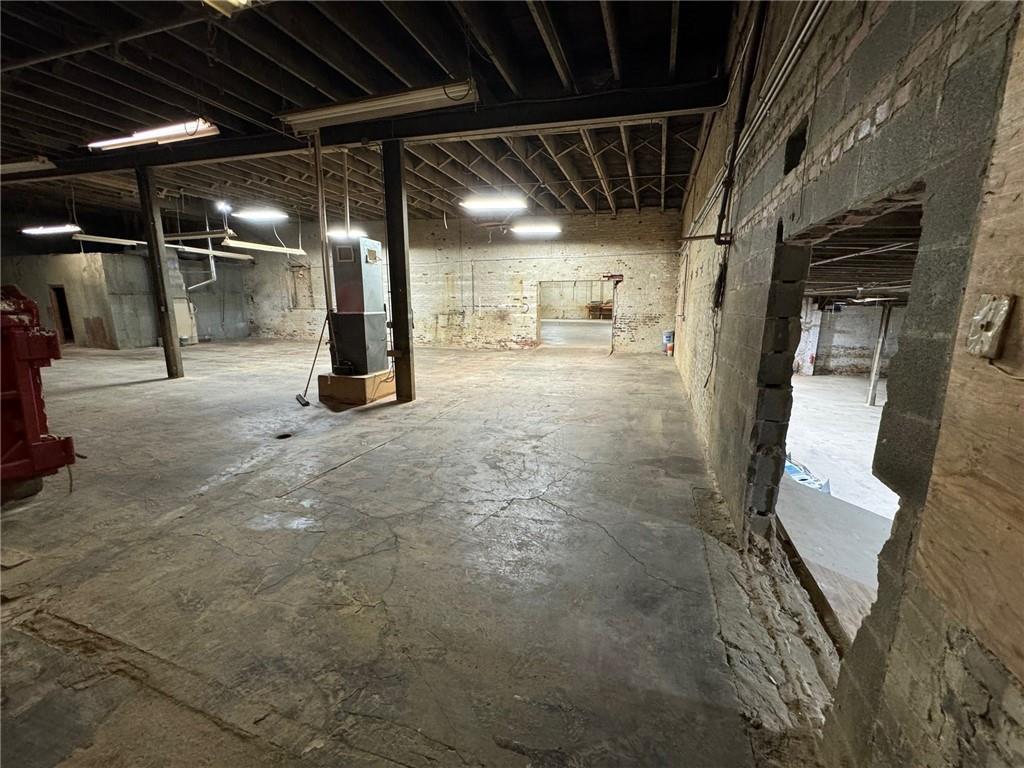 2125 Indiana Avenue Property Photo 5