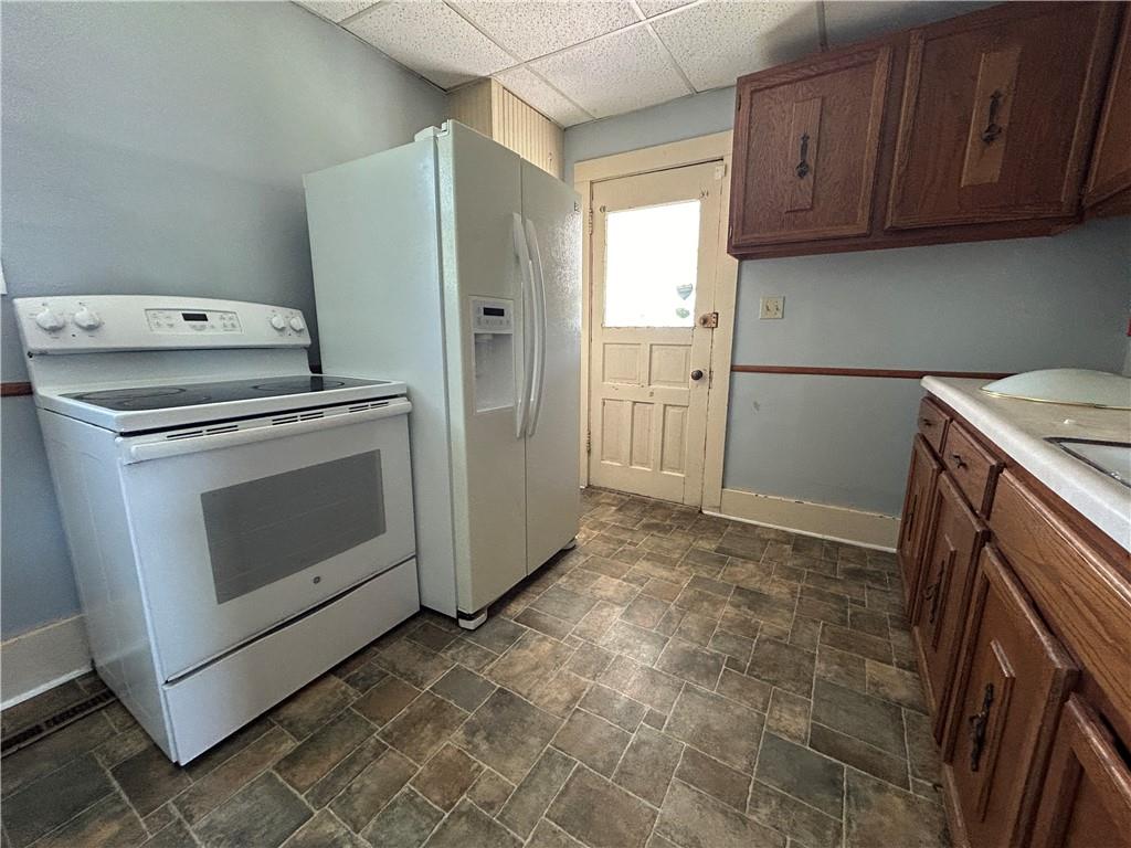 409 E 3rd Street Property Photo 11