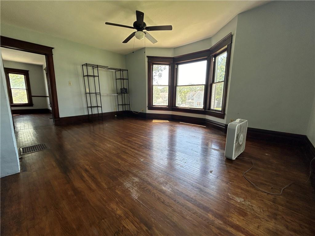 409 E 3rd Street Property Photo 13