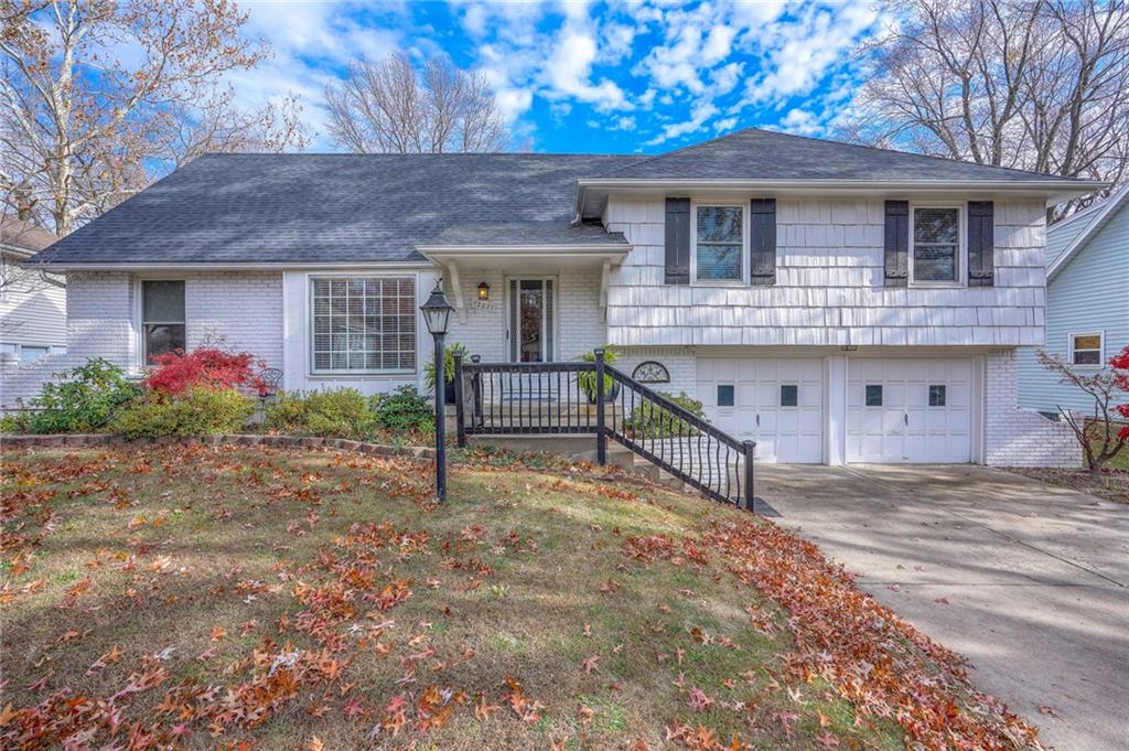 12827 Smalley Avenue Property Photo 1