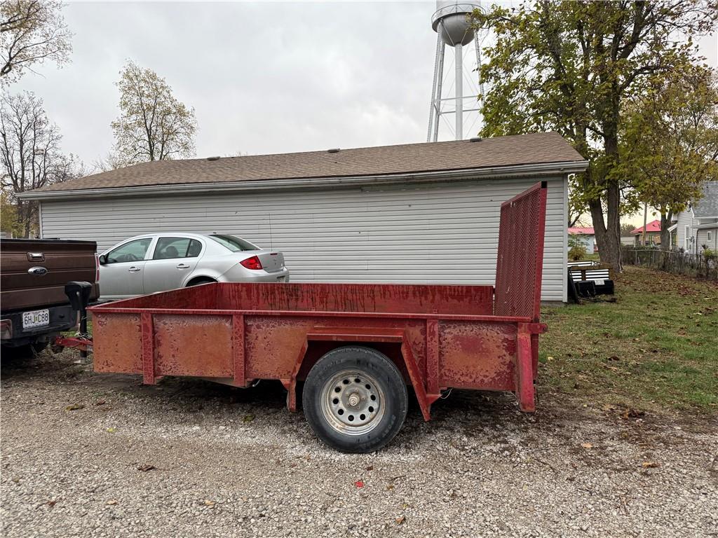 215 4th Street Property Photo 3