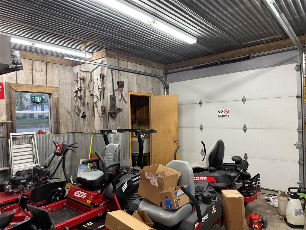 215 4th Street Property Photo 7